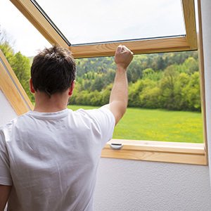 Product picture: man opening a window